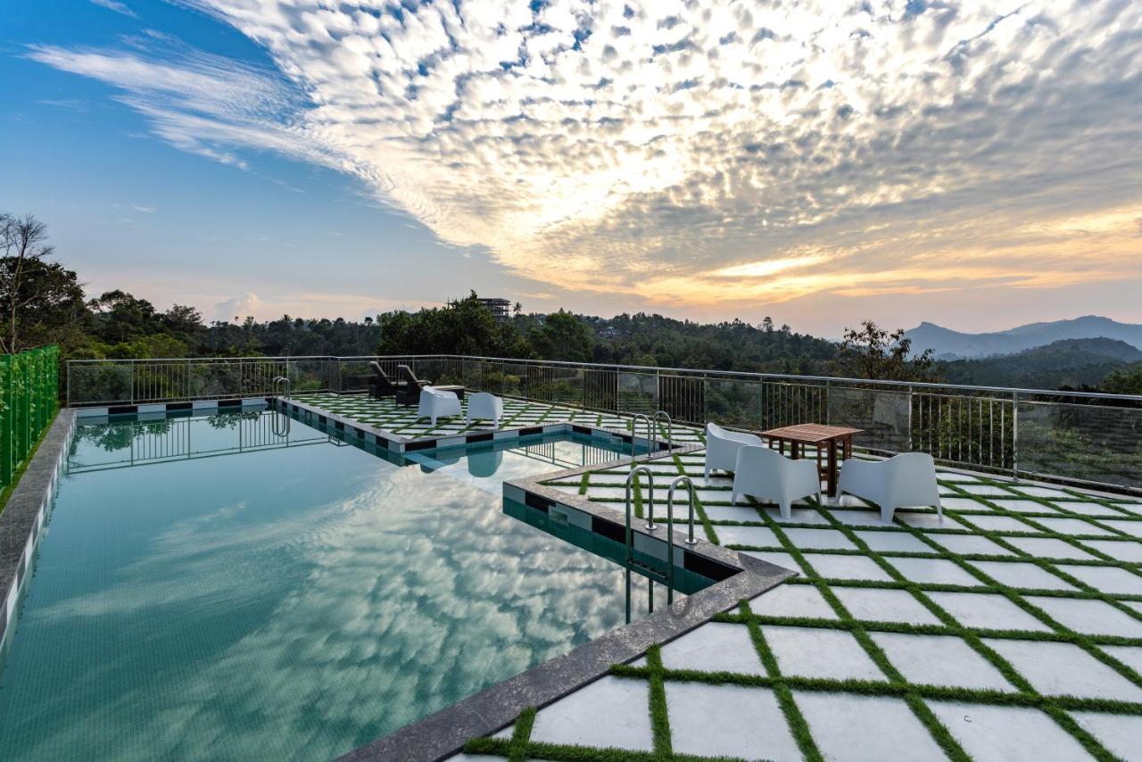 Hotel White House, Munnar Bagian luar foto