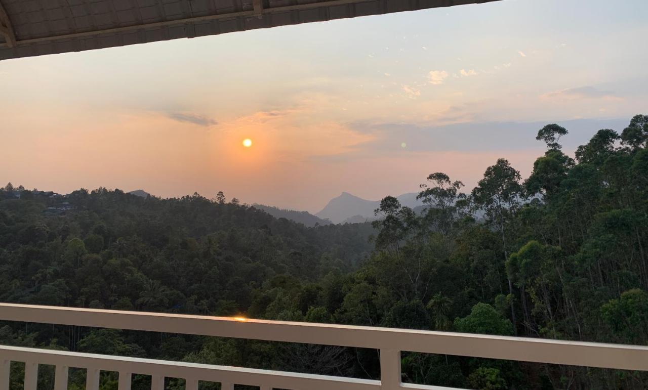 Hotel White House, Munnar Bagian luar foto