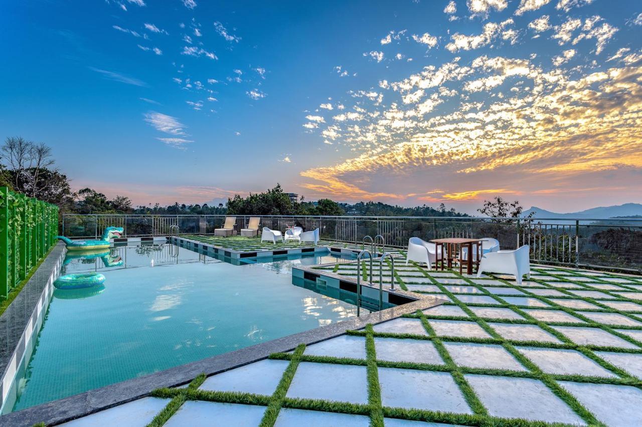 Hotel White House, Munnar Bagian luar foto